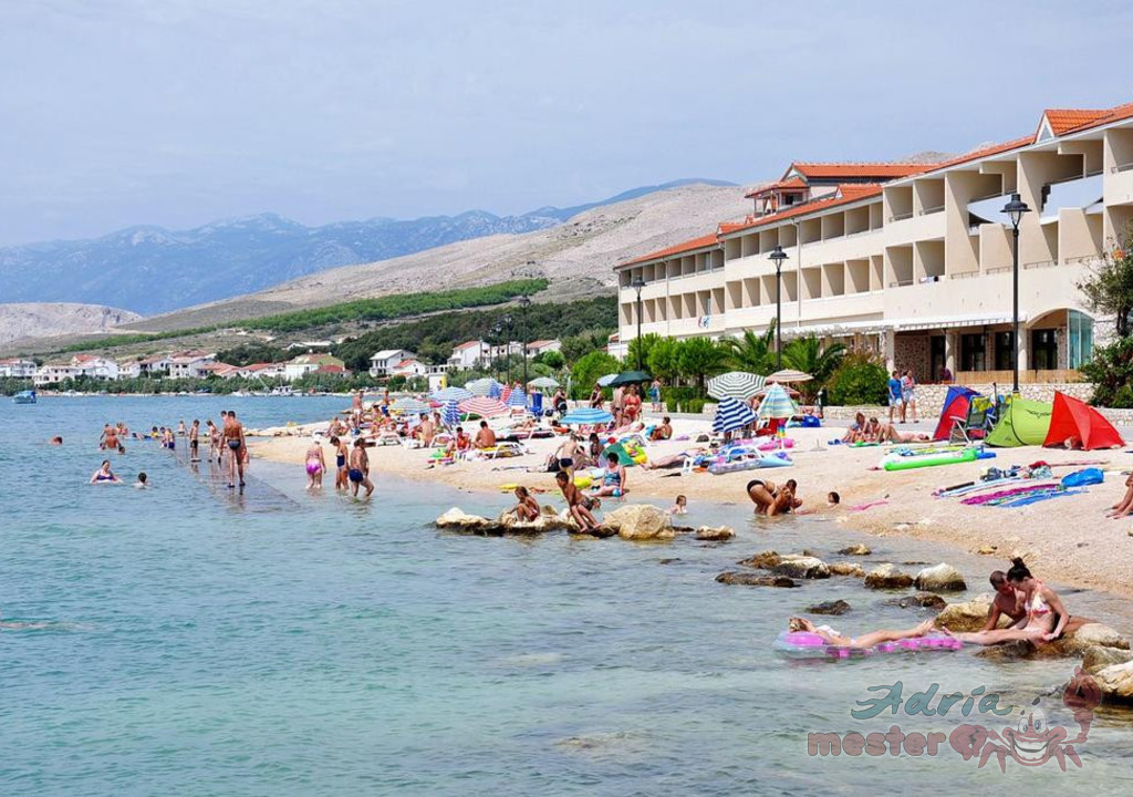 Hotel PAGUS saját strandszakasza_02