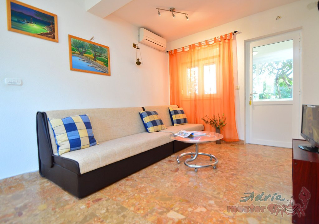 B4+1=4-5 fős, fszt-i
apartman_05