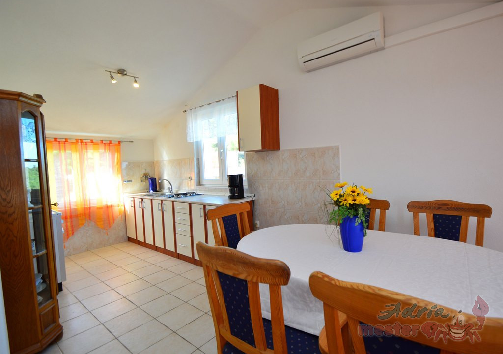 B4+1=4-5 fős, 2.em-i
apartman_05