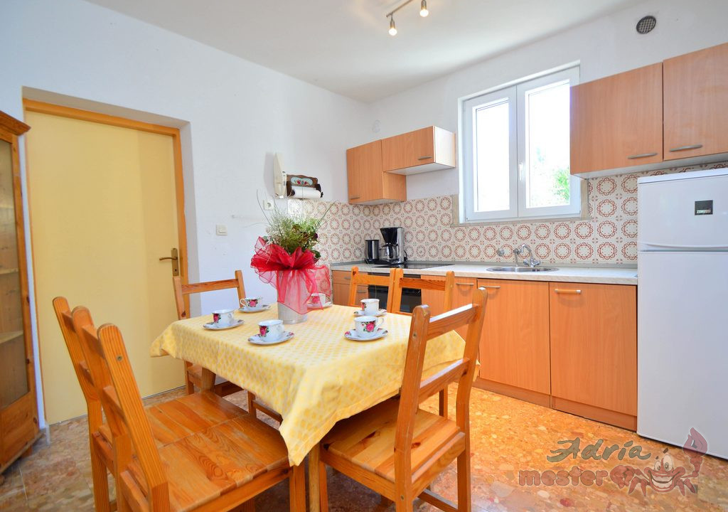 B4+1=4-5 fős, fszt-i
apartman_03