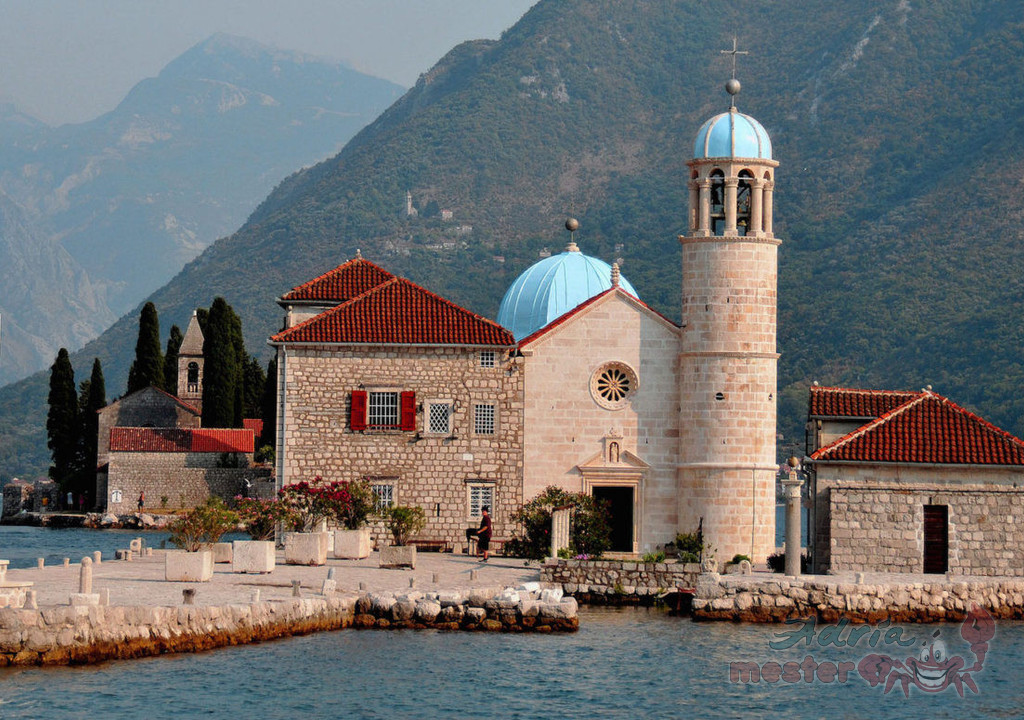 Perast, Szirti Madonna temploma