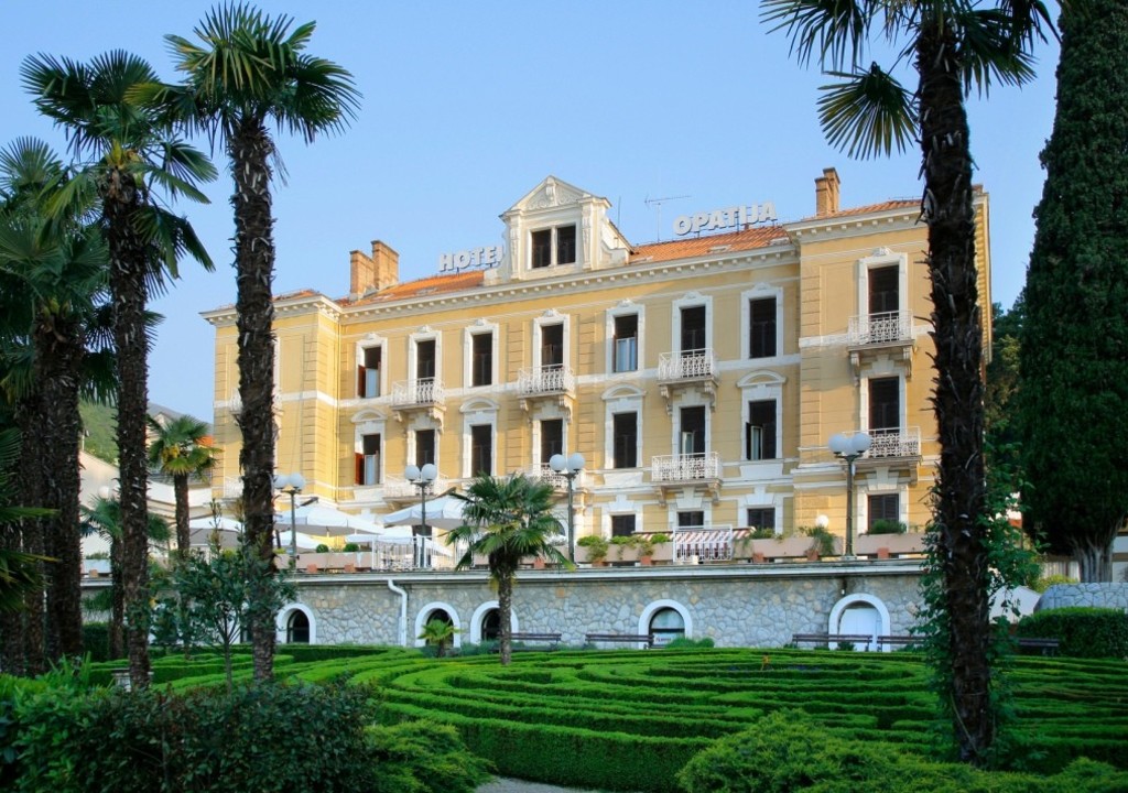 Opatija, Hotel OPATIJA** (2.)