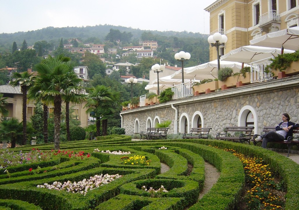Opatija, Hotel OPATIJA** (5.)