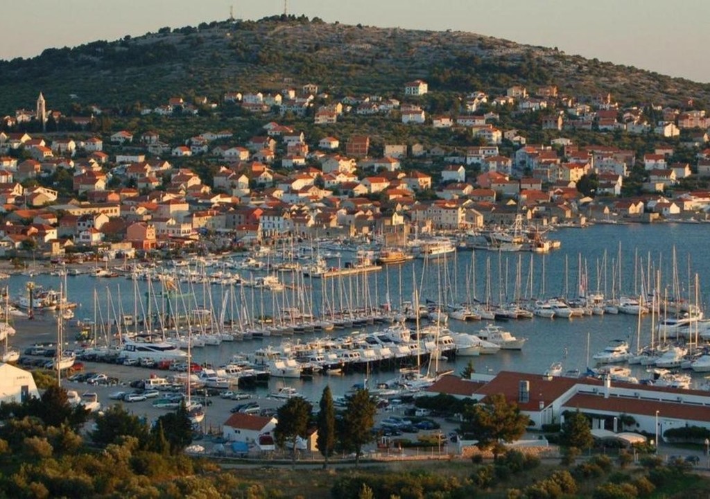 Murter város, marina