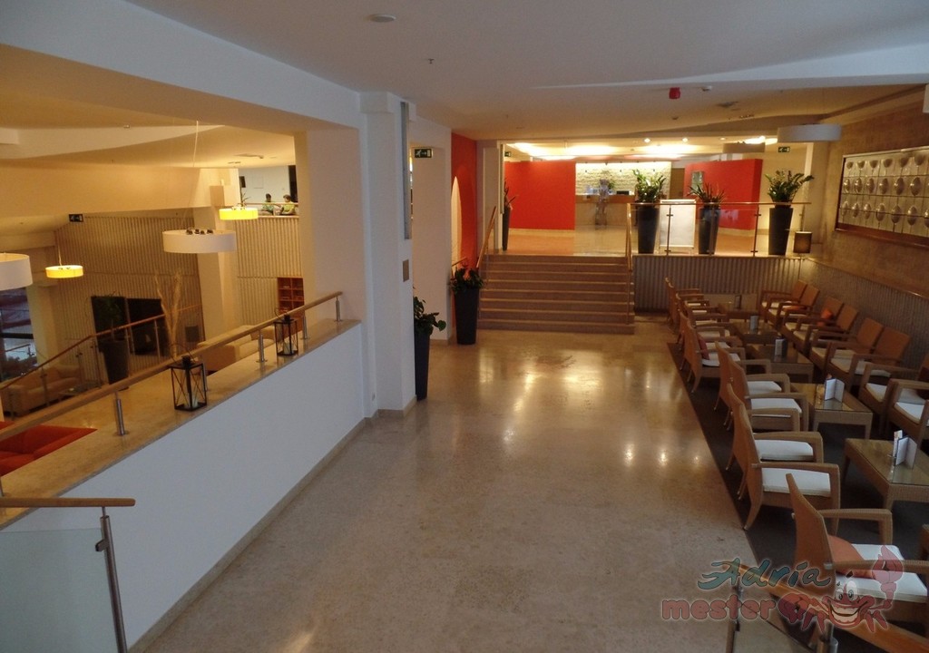 Lobby-bár (3.)