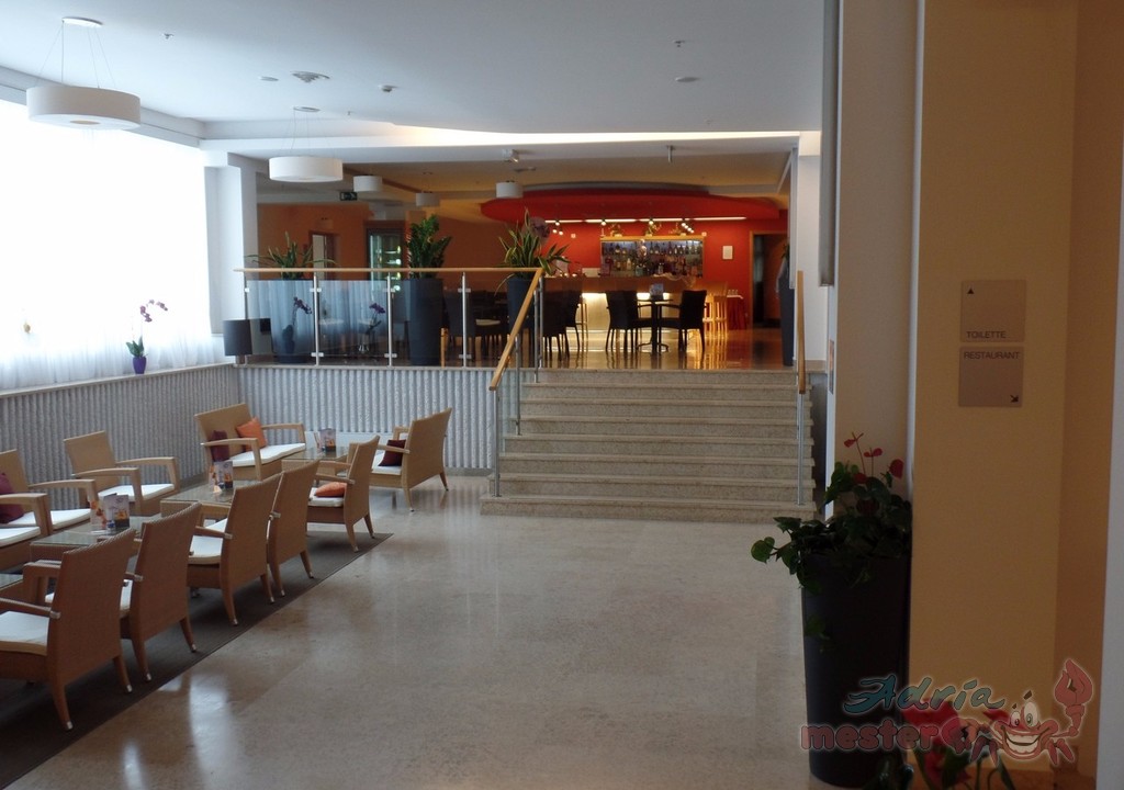 Lobby-bár (4.)