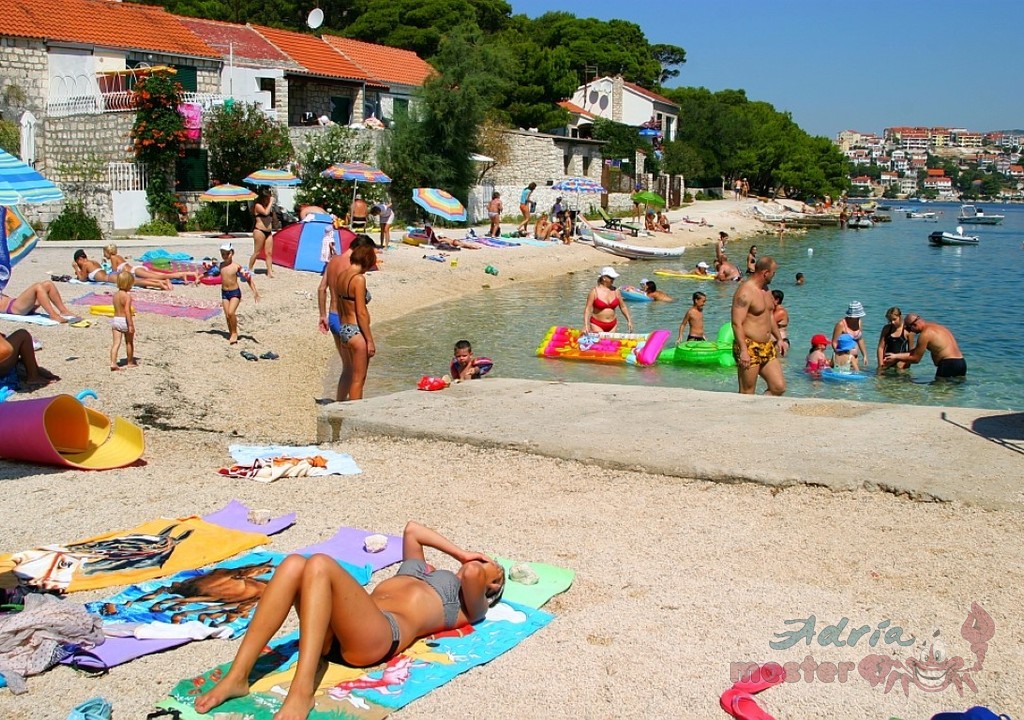 Saját aprókavicsos strand_02