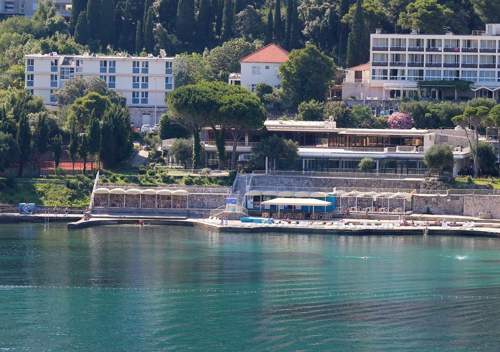 Hotel ADRIATIC saját strandja_01