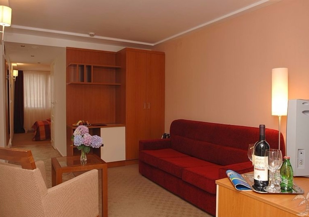 2+2 Villa_2-szem. kihúzható kanapé