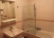 Comfort szoba fürdőszobája