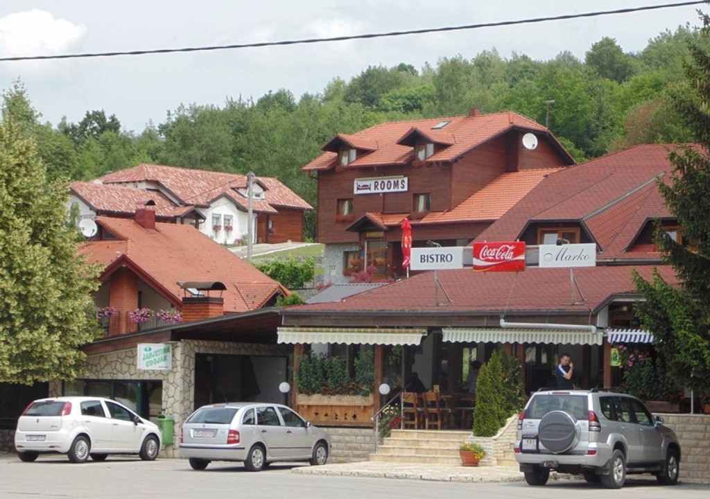 Rakovica (Oštarski Stanovi), MARKO étterem és panzió (2.)